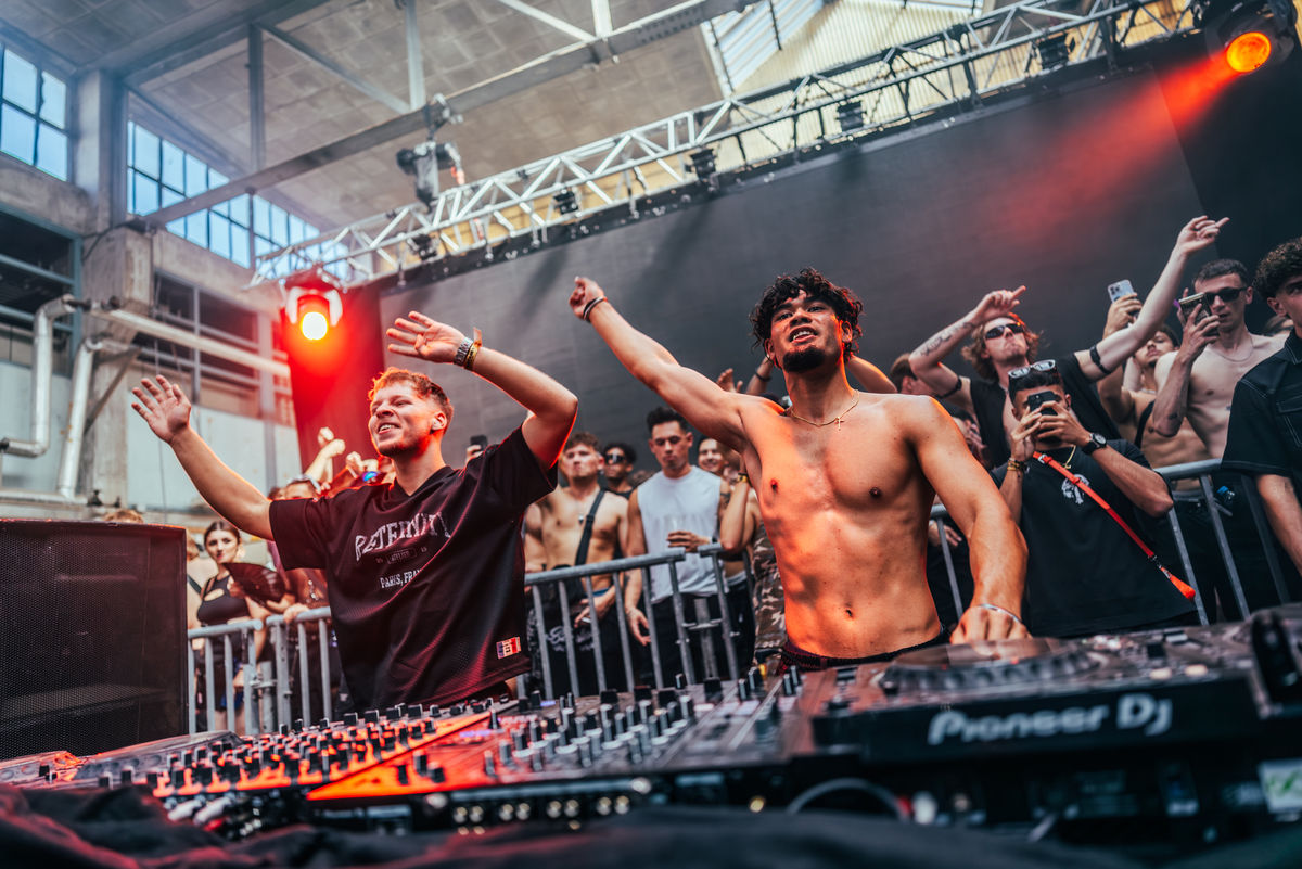 Loading... just a sec